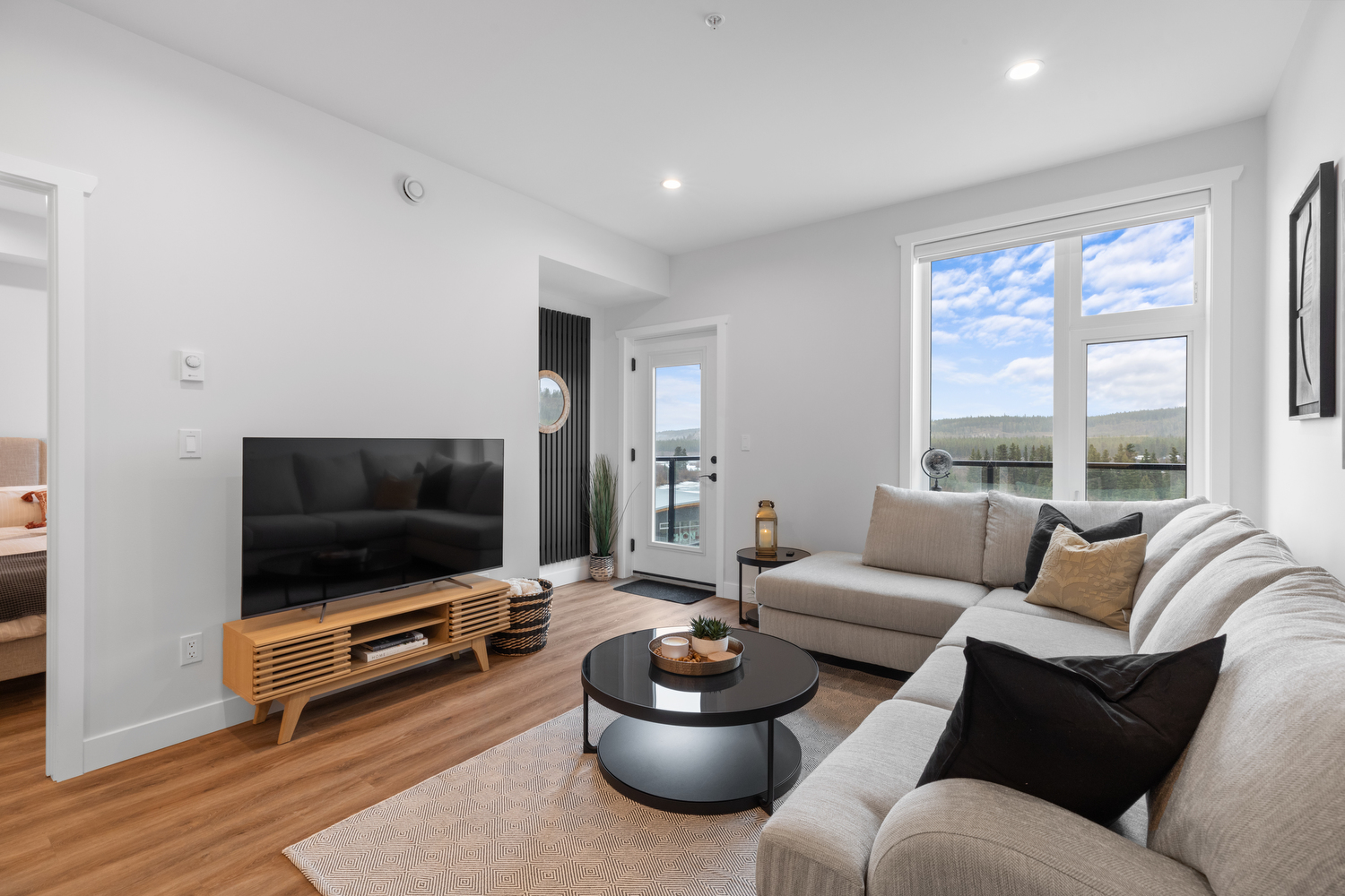 Living Room Outlook and Private River Balcony
